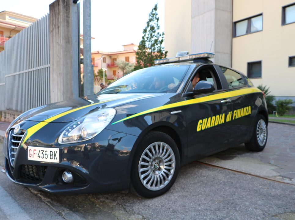 Autopattuglia-GDF-LT