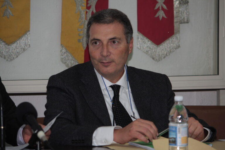 E8225448-78DE-4106-B05F-3DD55C29DFCF