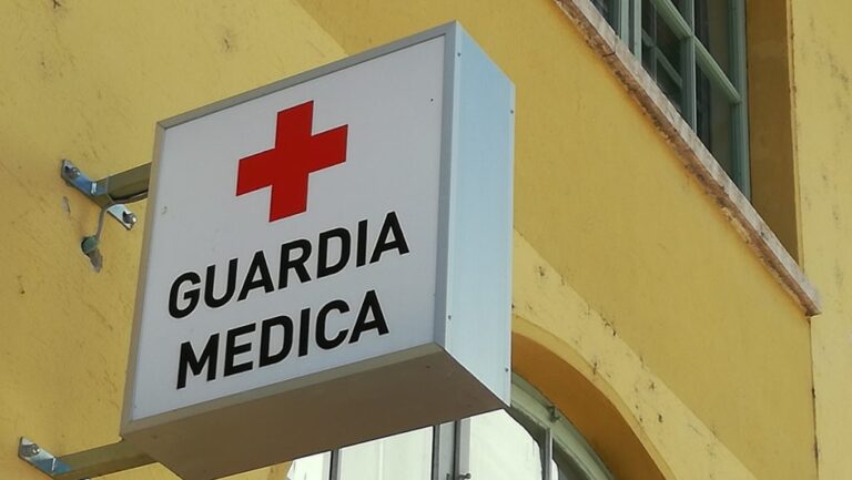 GUARDIA-MEDICA