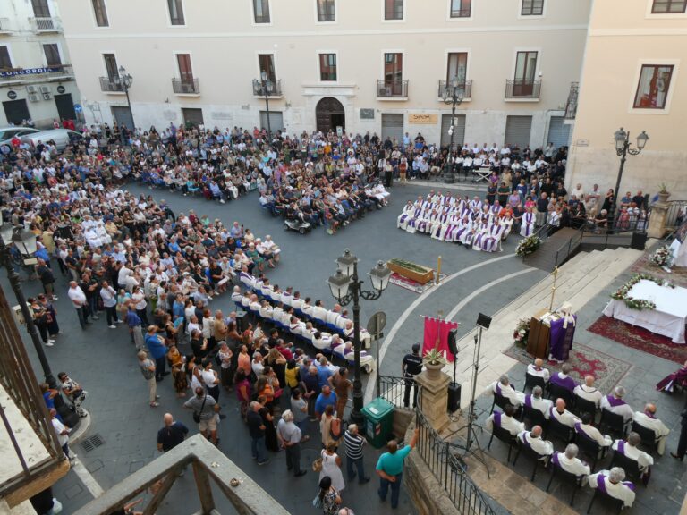 FUNERALI_CANTAFORA_1