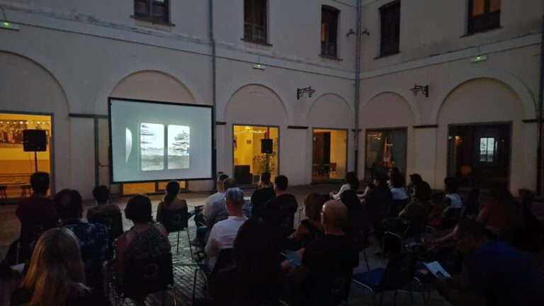 Le_proiezioni_al_chiostro