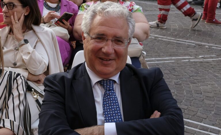 Sindaco_Avv._Mario_Murone_1 (1)