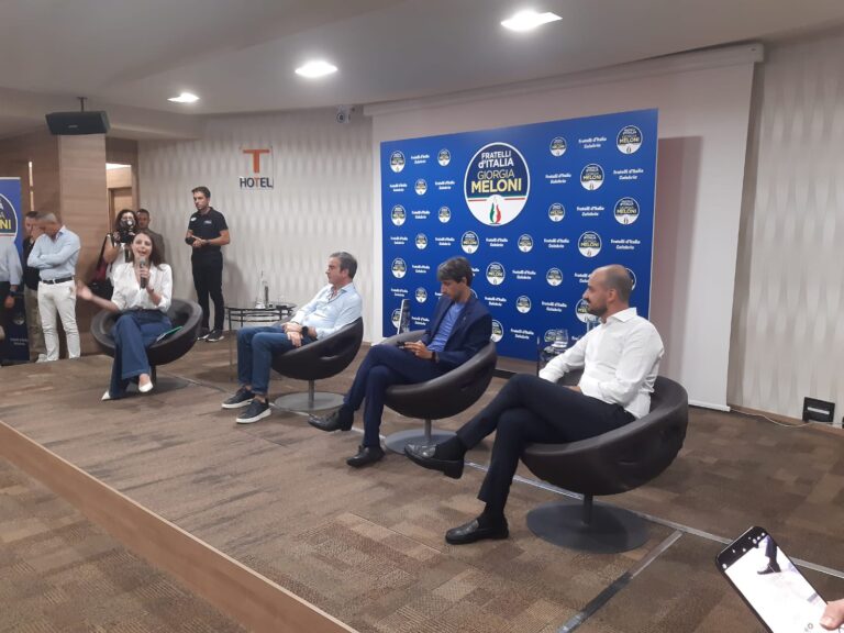 Foto presentazione liste Fratelli d'Italia