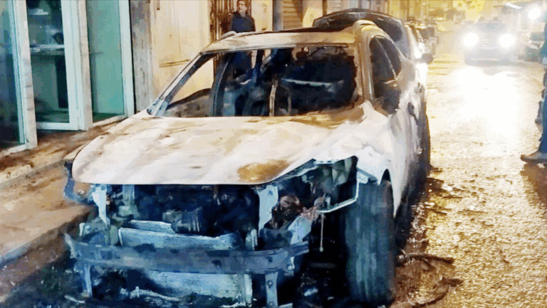 Auto incendio avv. Cerra