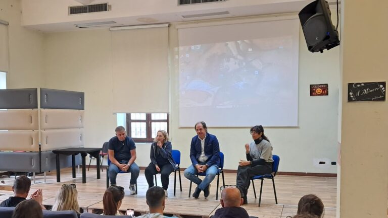 b7234059-510d-43e5-a64e-d2fee7abe3b6