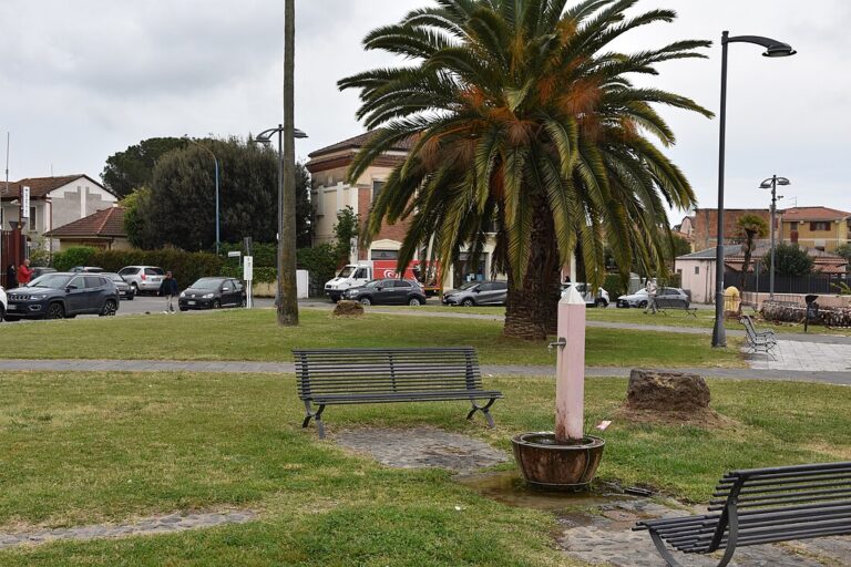 Sant'Eufemia_Lamezia_-_Piazza_Italia_0508