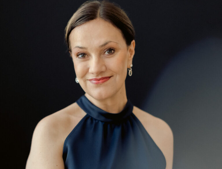 roberta-invernizzi-by-theresa-pewal-43-final-2-scaled