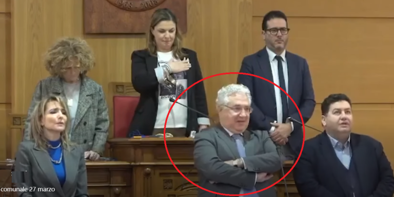 Sindaco-Inno nazionale....