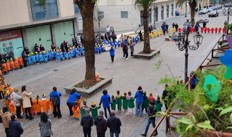 Un_momento_della_manifestazione_all'isola_pedonale