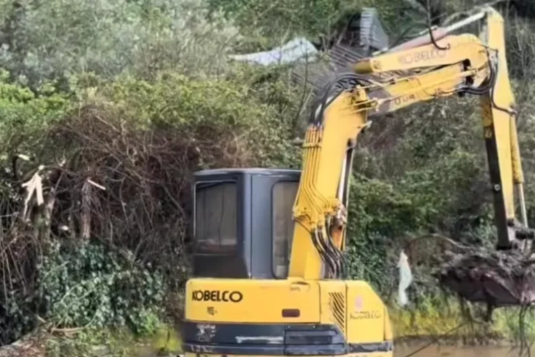 e3e9846958d12475bc9af8782b4a9ff9