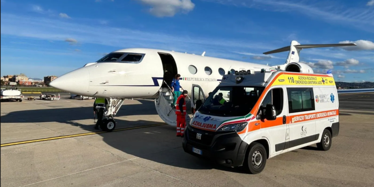 AM-volo-sanitario