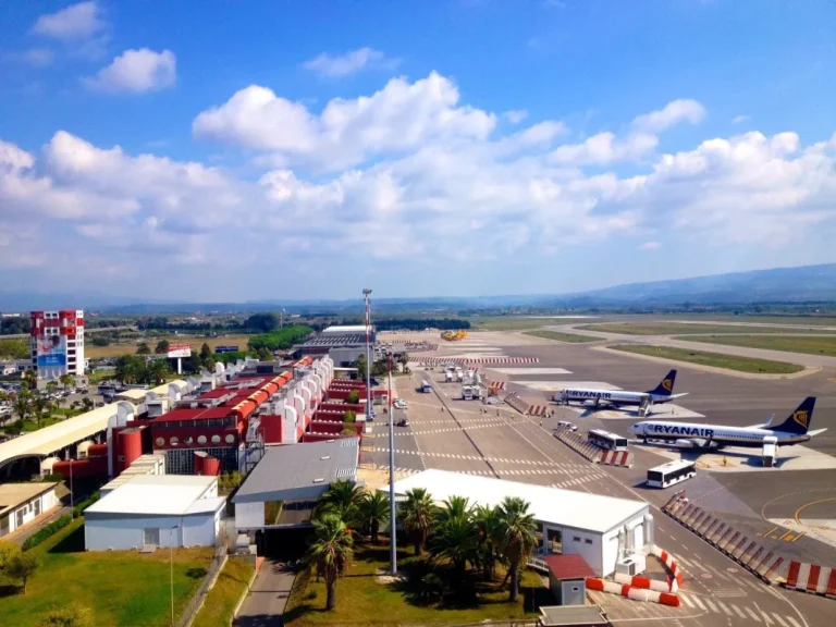 aeroporto-lamezia-terme-1068x801