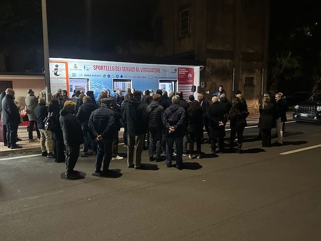 inaugurato-santeufemia-sportello-