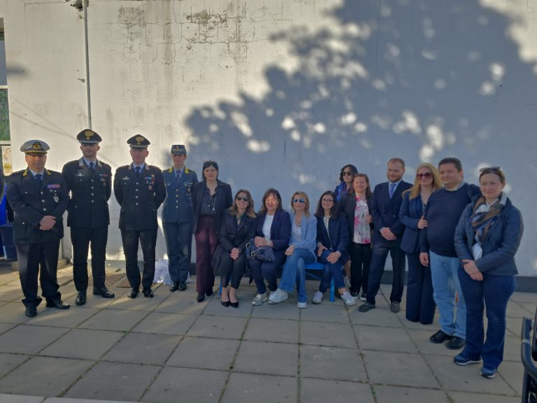 inaugurazione_panchina_blu