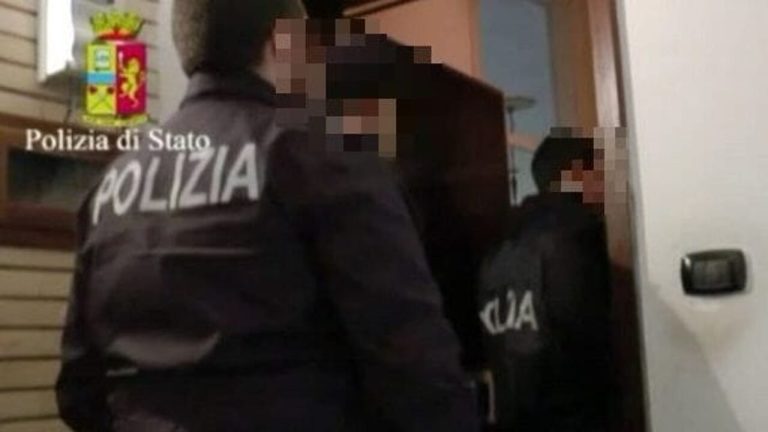 perquisizione_abitazione_polizia-675x350_censored