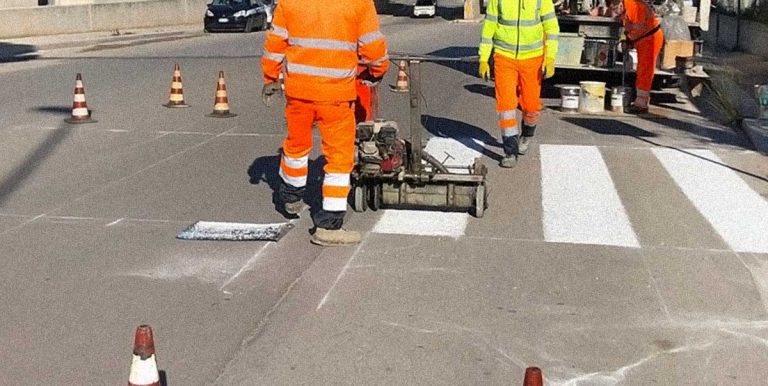 rifacimento-segnaletica-orizontale-lavori-in-corso