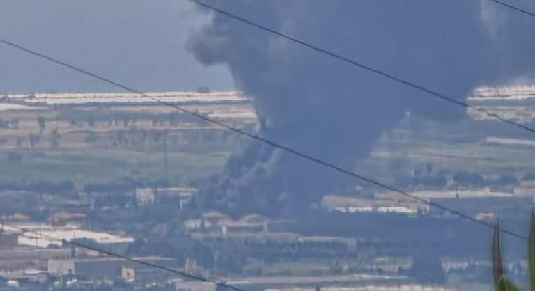 Lamezia-incendio-area industriale