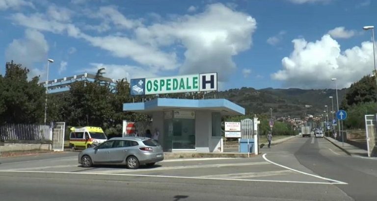 Lamezia-ingresso ospedale