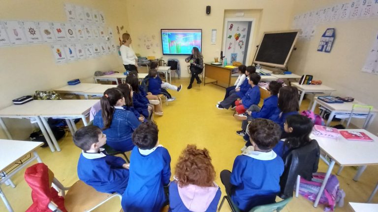 Sina Mazzei con gli studenti