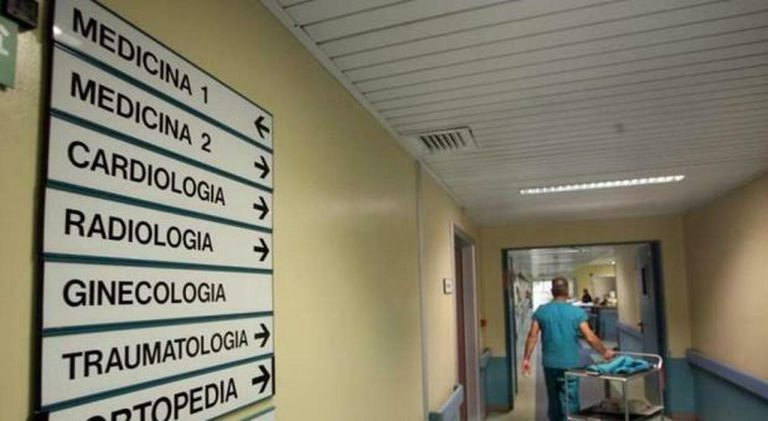 6124351_1500_corsia_ospedale