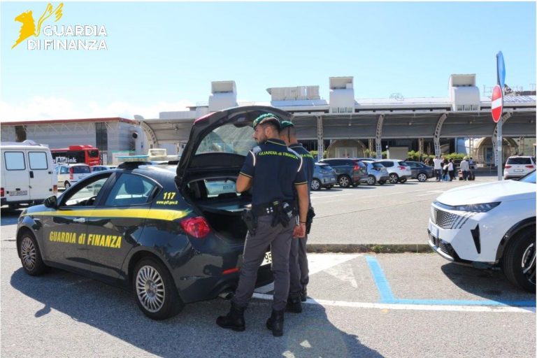 GdF aeroporto Lamezia