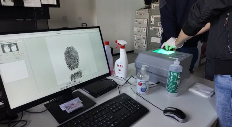 foto impronte digitali (1)