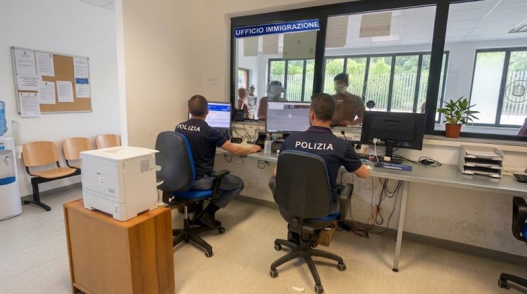 ufficio immigrazione Catanzaro