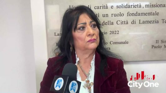 La consigliera Isa Muraca difende il voto sul Palasport e valuta il passaggio ad altro gruppo.-78