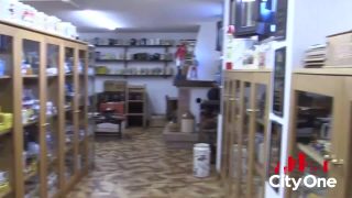 Collezione di Andrea Esposito, 11mila rari boccali da whisky in un museo unico in Europa -57