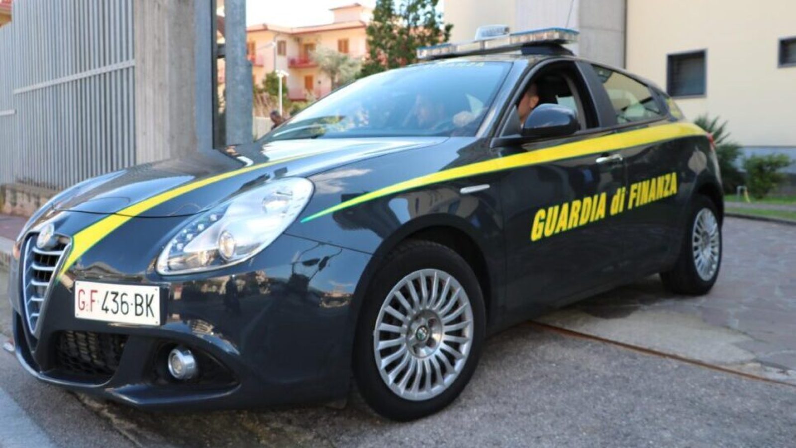 Autopattuglia-GDF-LT