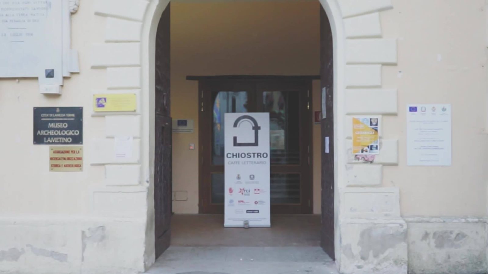 Chiostro caffè letterario