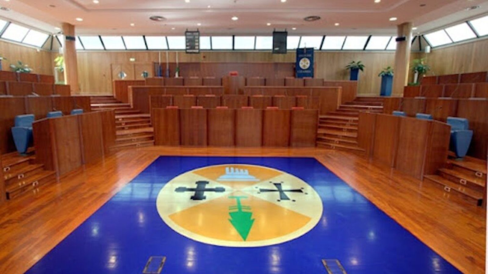 Consiglio-Regionale-Aula-Regione-Calabria-1024x674