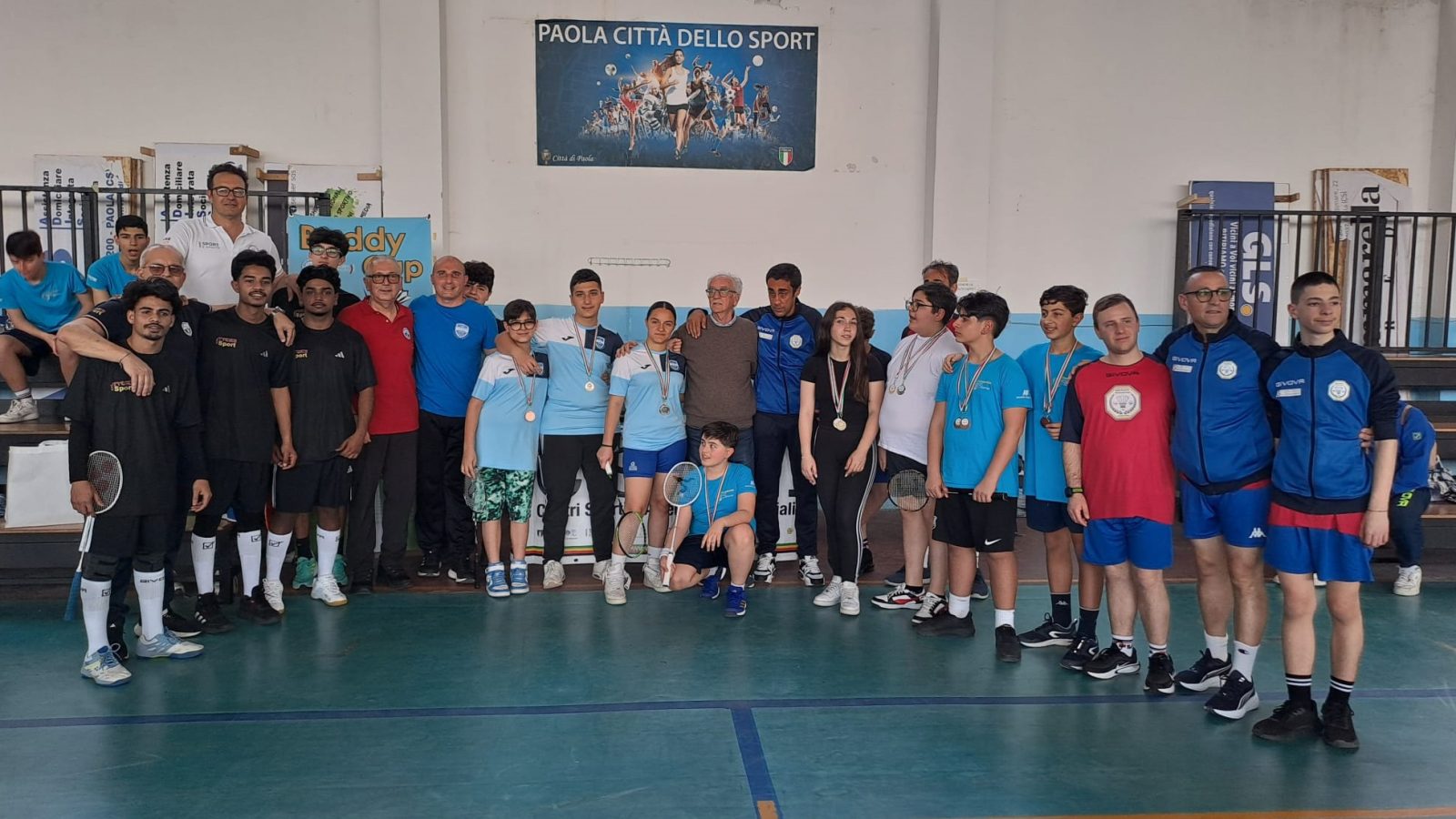 Foto di Guppo partecipanti con Presidente CR Calabria FIBa