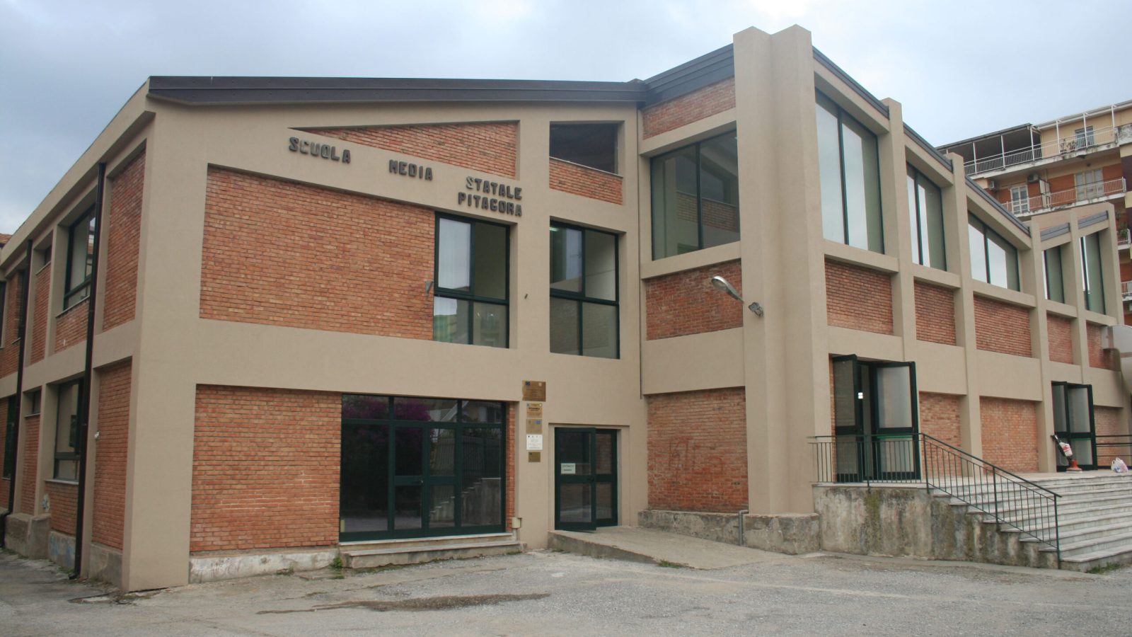 La scuola secondaria Pitagora di Lamezia