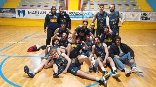 PHOTO-2026-04-26-23-44-04