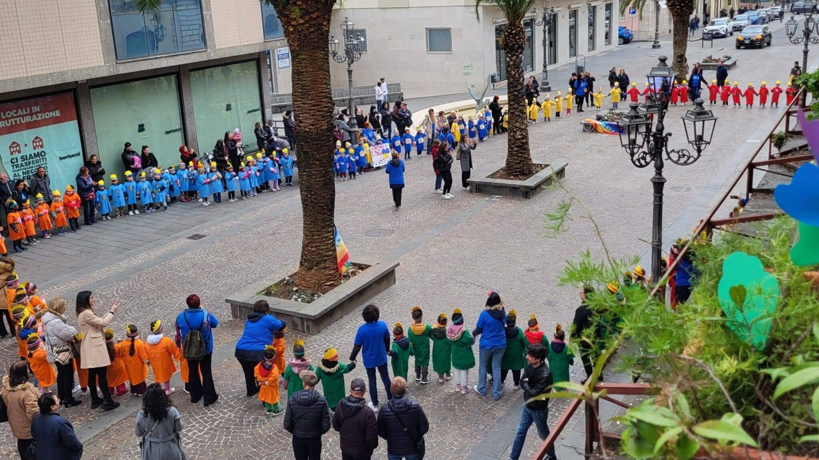 Un_momento_della_manifestazione_all'isola_pedonale