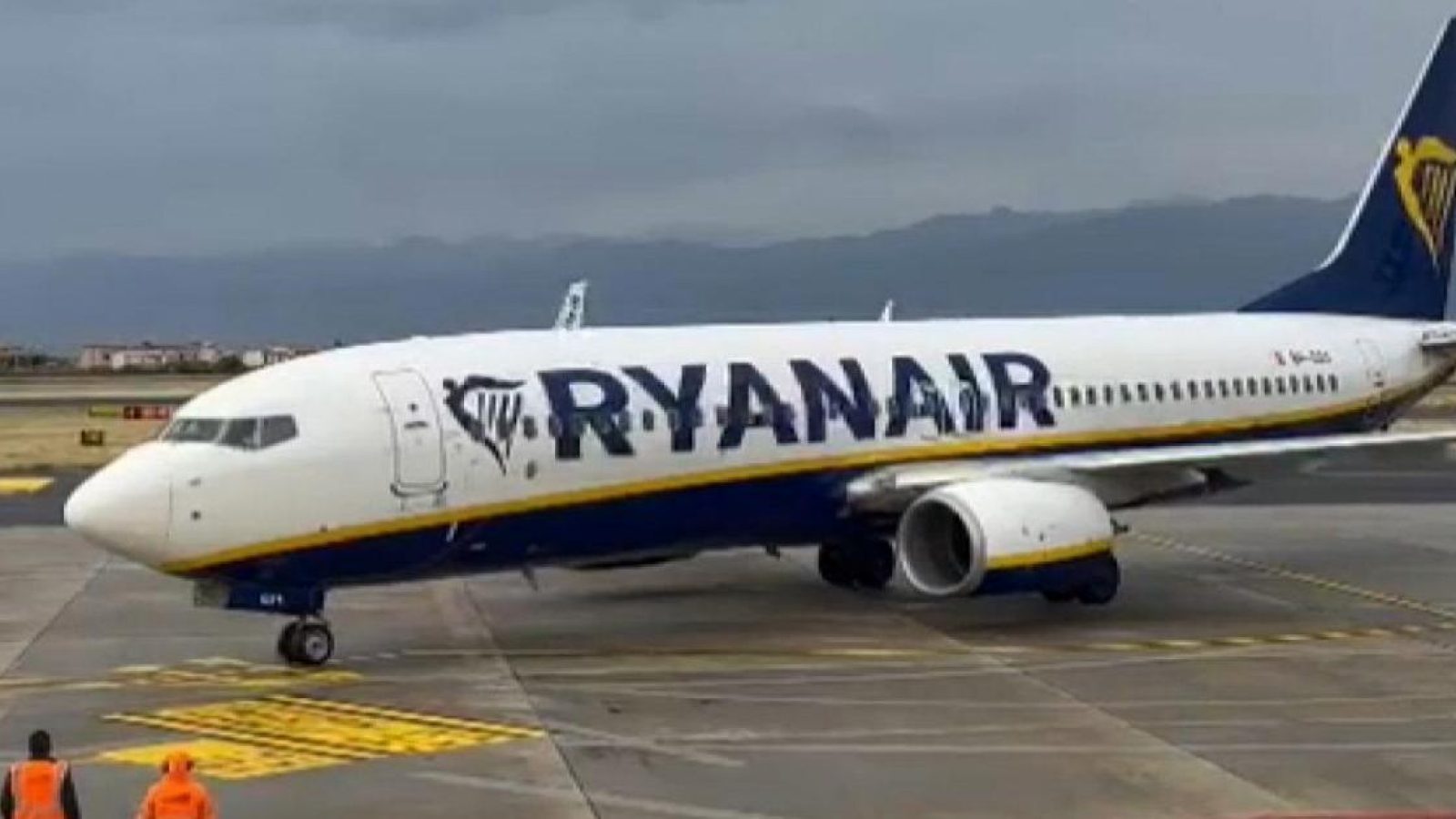 aereo ryanair generico