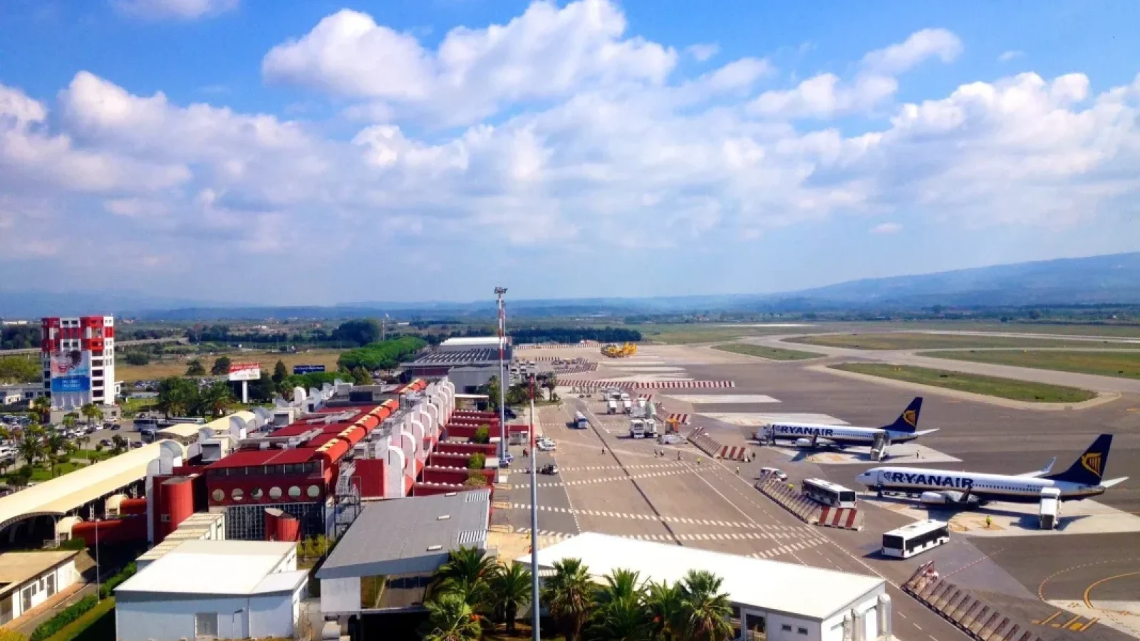 aeroporto-lamezia-terme-1068x801