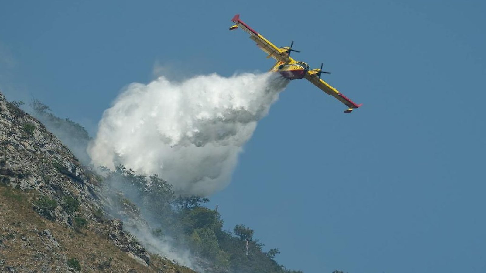 canadair azione