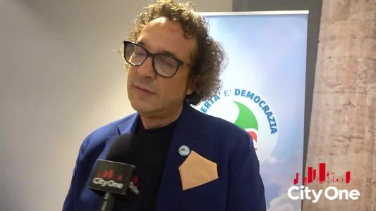 “Non un nuovo partito, ma un partito nuovo”: Affatato a Lamezia rilancia “Libertà e democrazia”-75