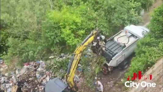Discarica abusiva in via Del Soccorso: il proprietario paga per colpe non sue-87