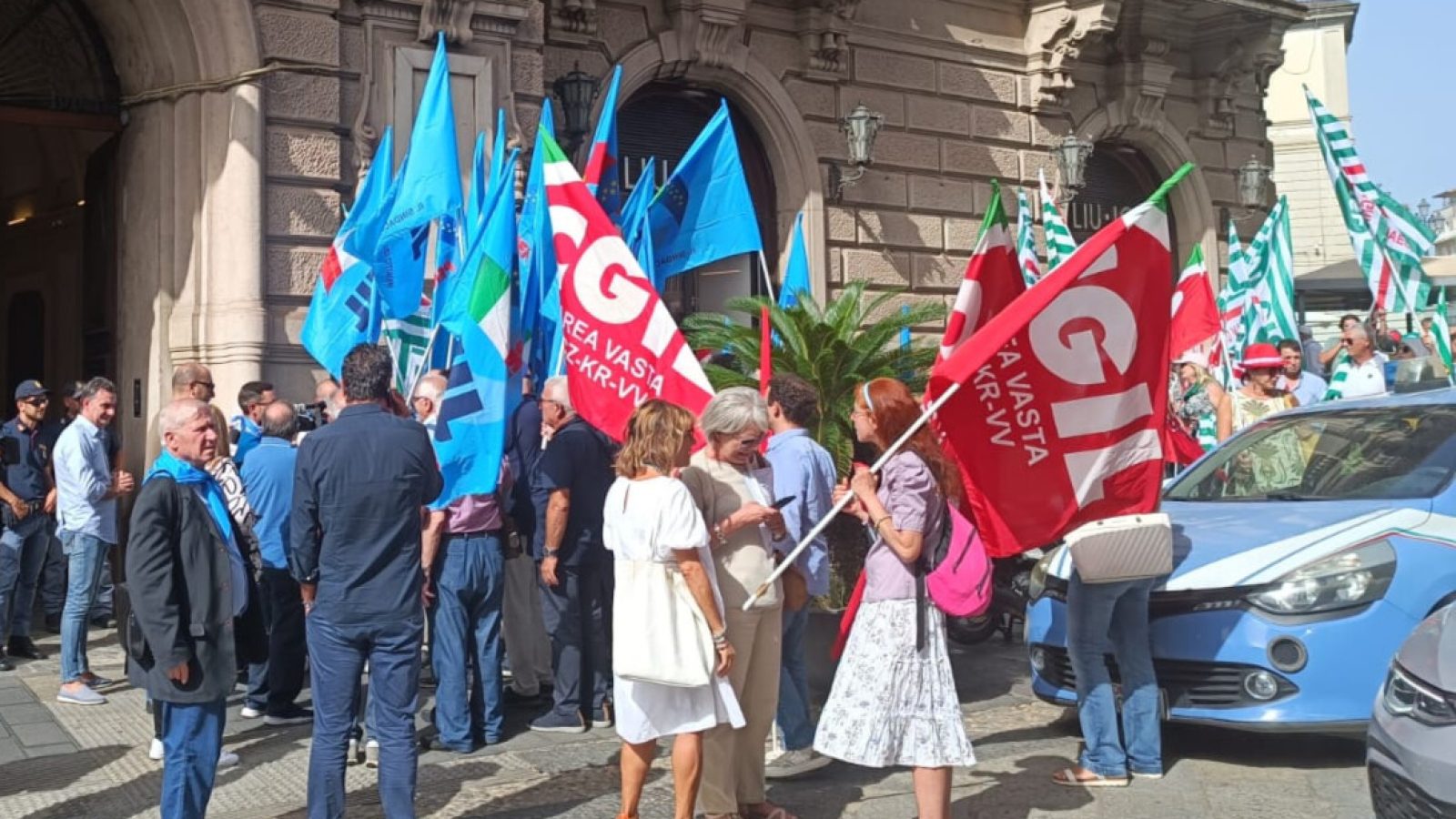 d225abe3-cbe7-4117-bcb2-de789d911d28