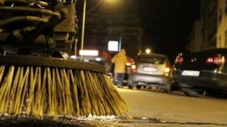 lavaggio strade notte-2