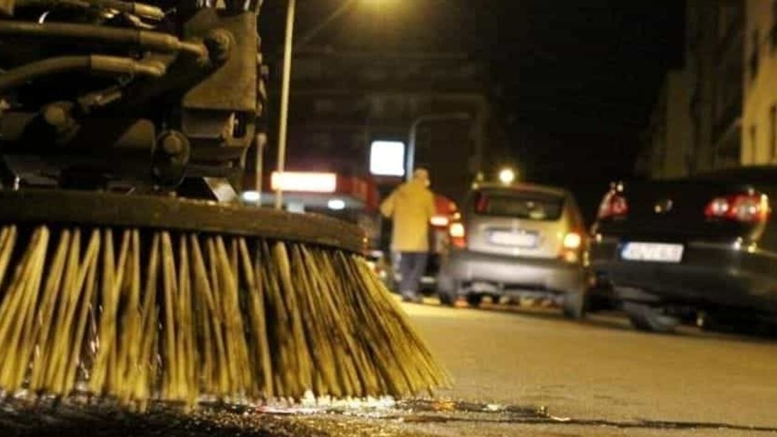 lavaggio strade notte-2