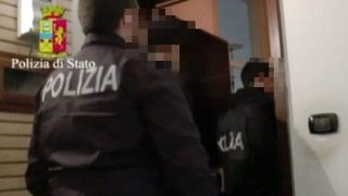 perquisizione_abitazione_polizia-675x350_censored