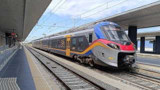 treno stazione lamezia