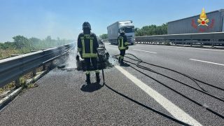 vigili del fuoco incendio a2