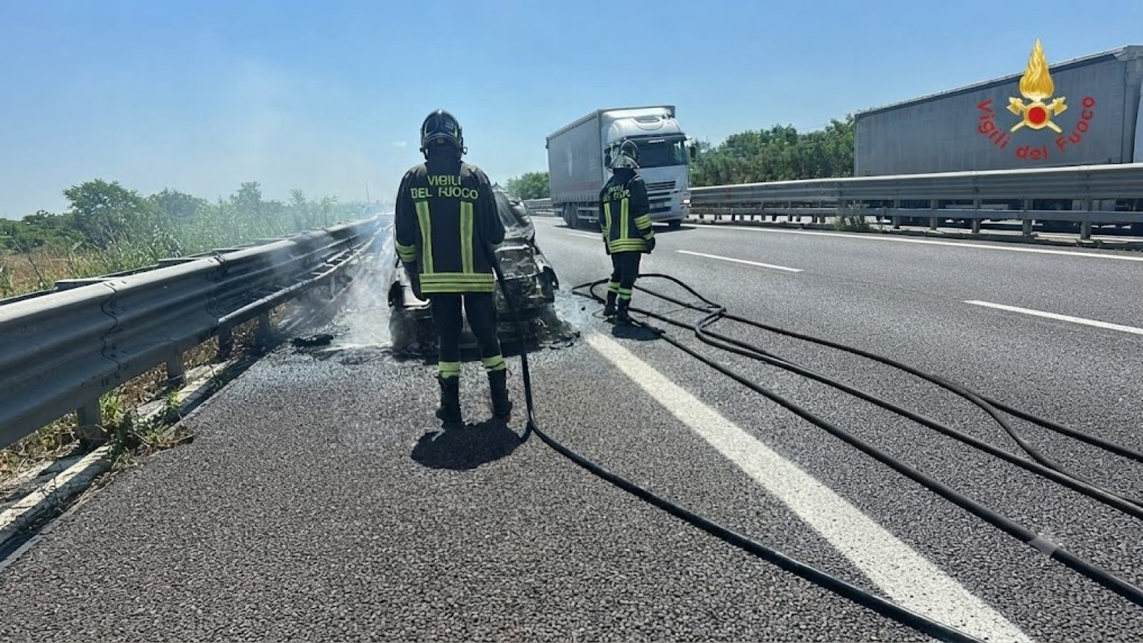 vigili del fuoco incendio a2